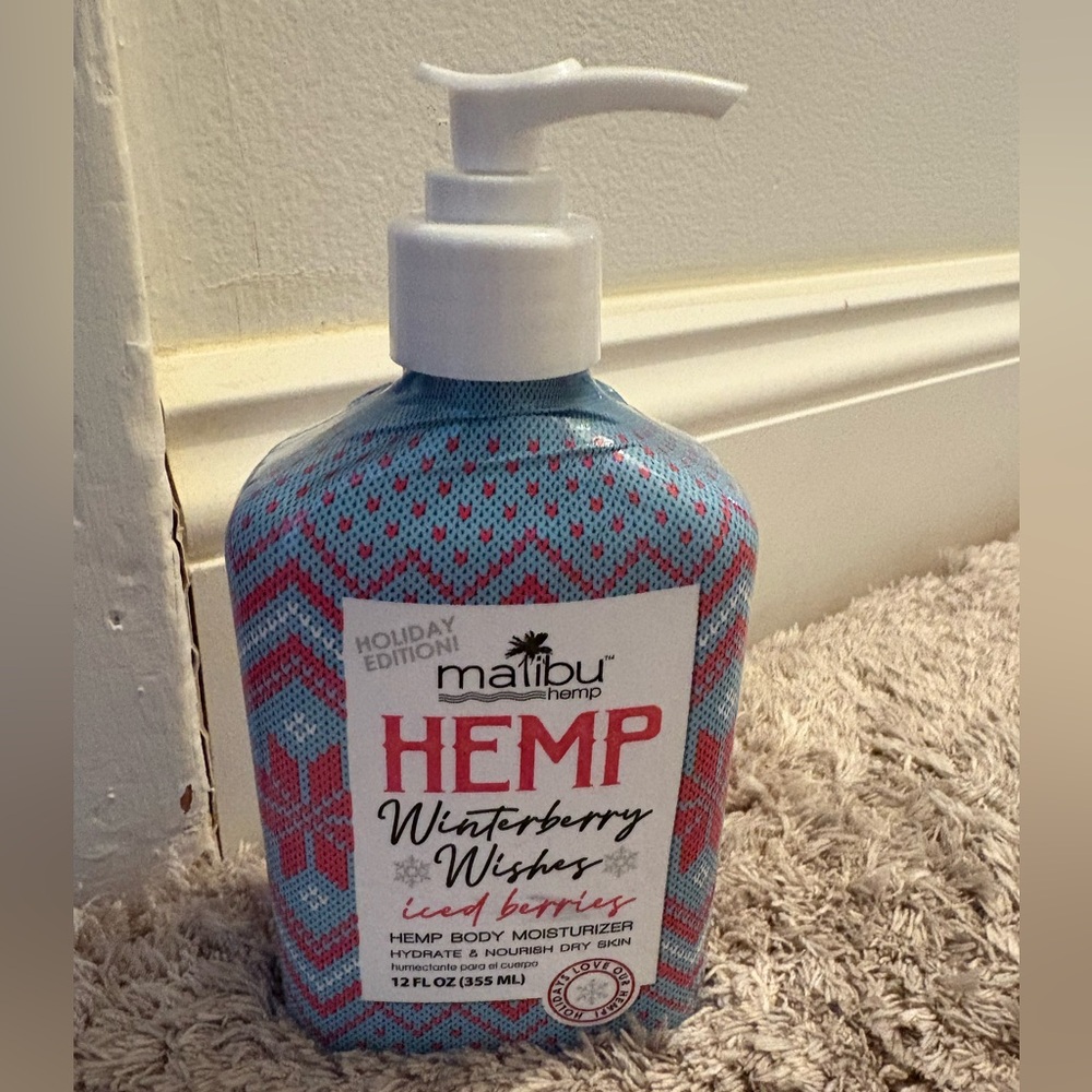 Hempz Winterberry Wishes Moisturizer - Iced Berries. Holiday Edition. 12oz